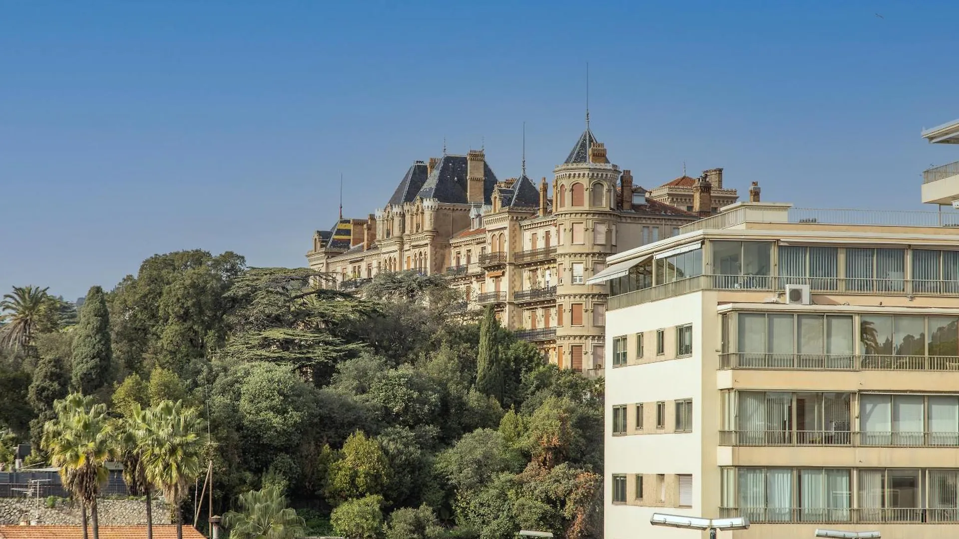 Holiday home Lb Vacation Rentals I High Floor Sea View 2Br Apt With Balcony & Garage Cannes France