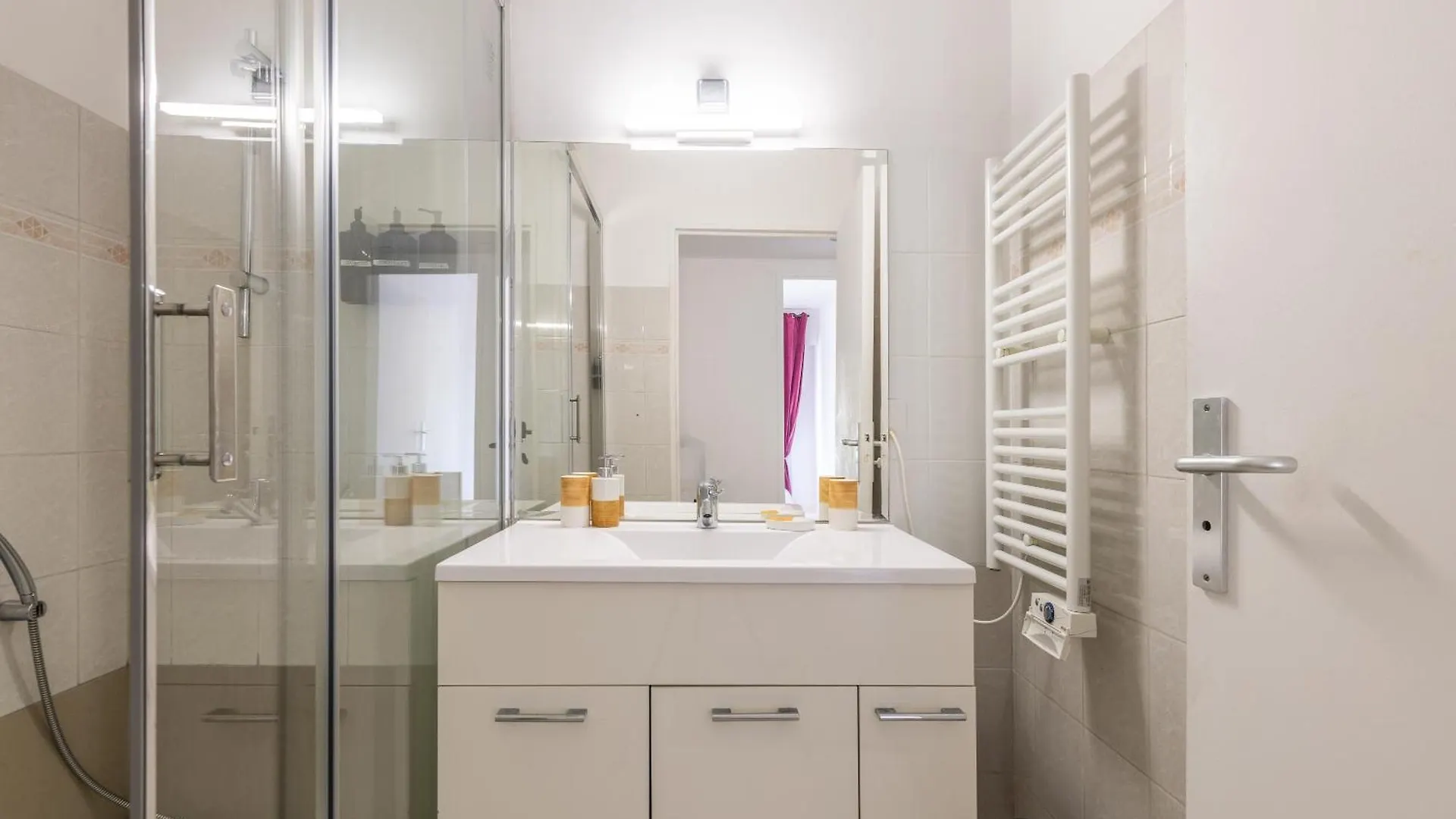 Lb Vacation Rentals I High Floor Sea View 2Br Apt With Balcony & Garage Cannes